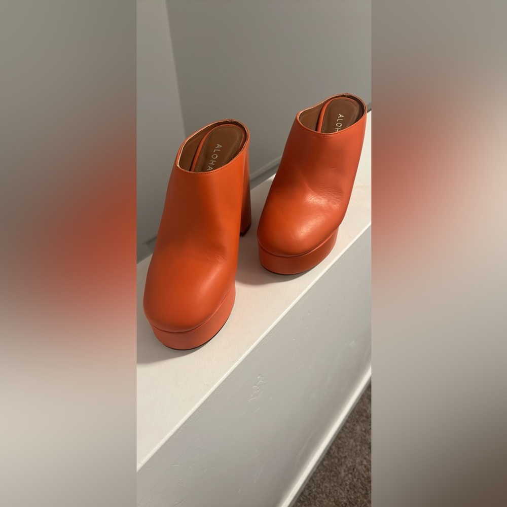Alohas orange mule